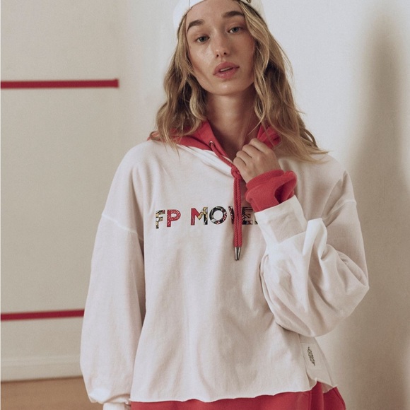 Free People Movement Inspire Logo Layer - Wildflower Logo Combo - Picture 2 of 9